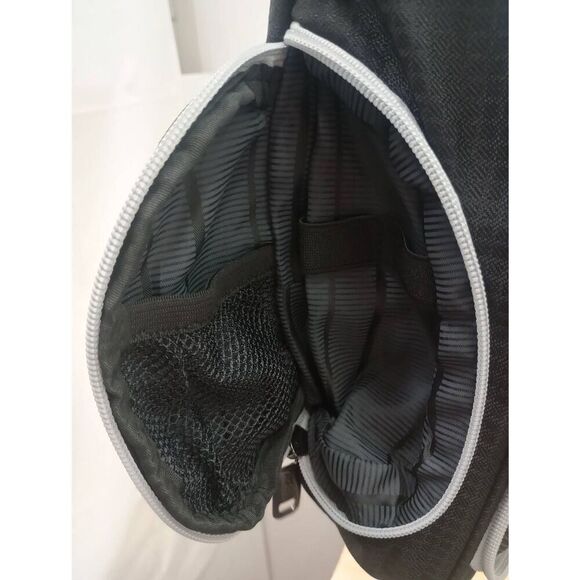 Kenneth Cole reaction, hang up, fold up, black, travel cosmetic- toiletry bag. - Picture 7 of 11